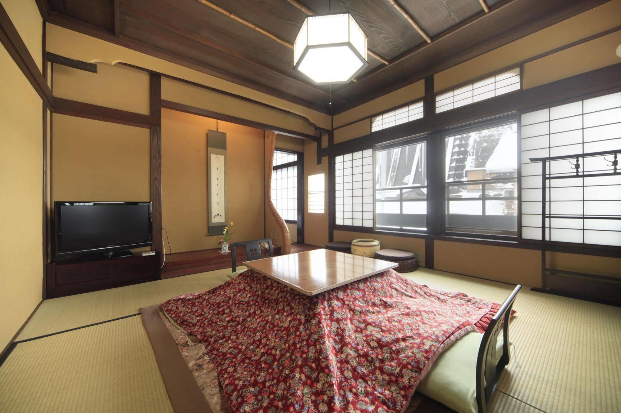 Wafu-No-Yado Masuya Hotel Yamanouchi  Exterior photo
