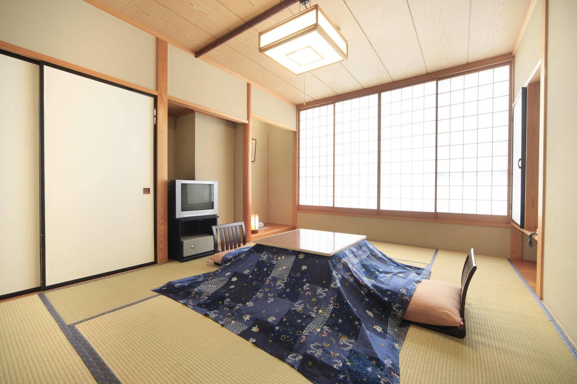 Wafu-No-Yado Masuya Hotel Yamanouchi  Exterior photo